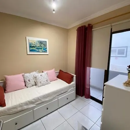 Casa Victoria, Playa Chica